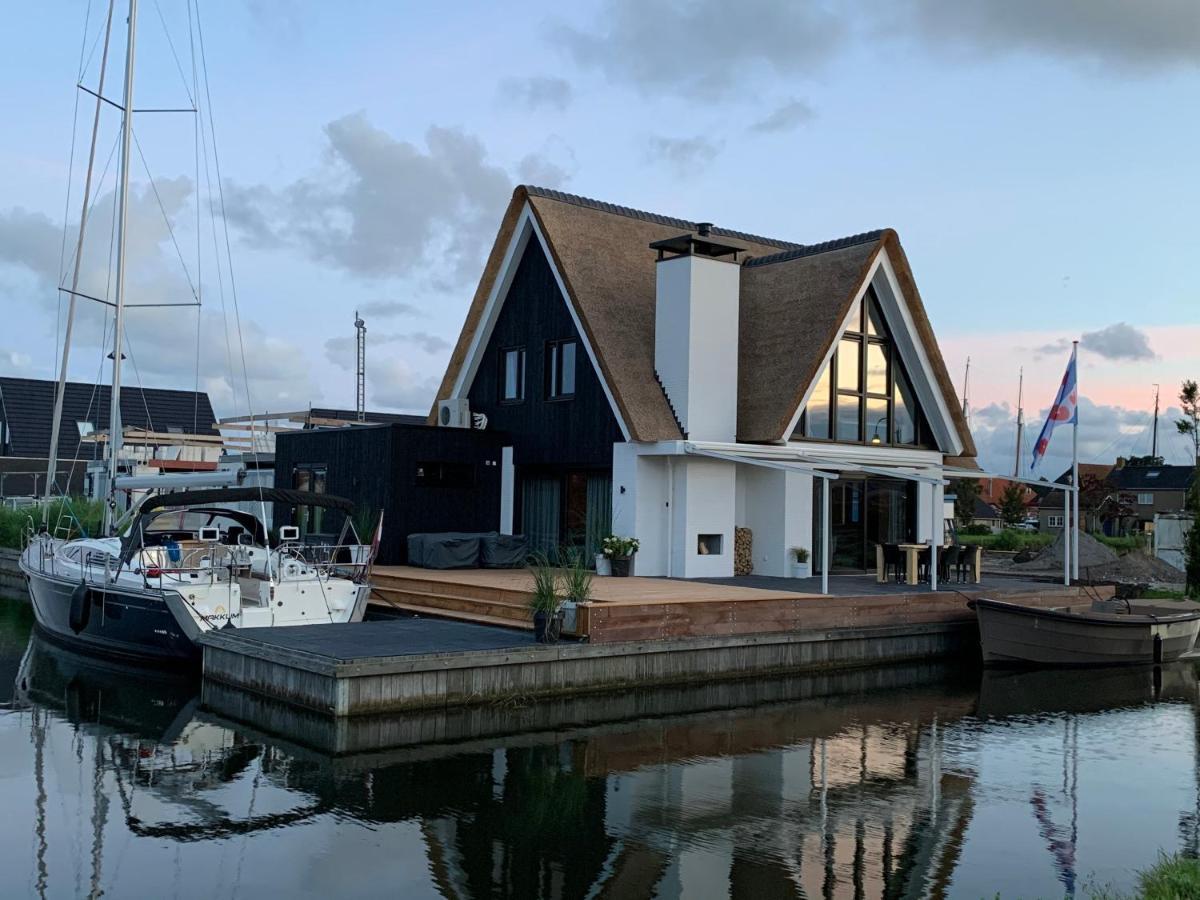 New High End Waterfront Family Villa Stavoren Luaran gambar