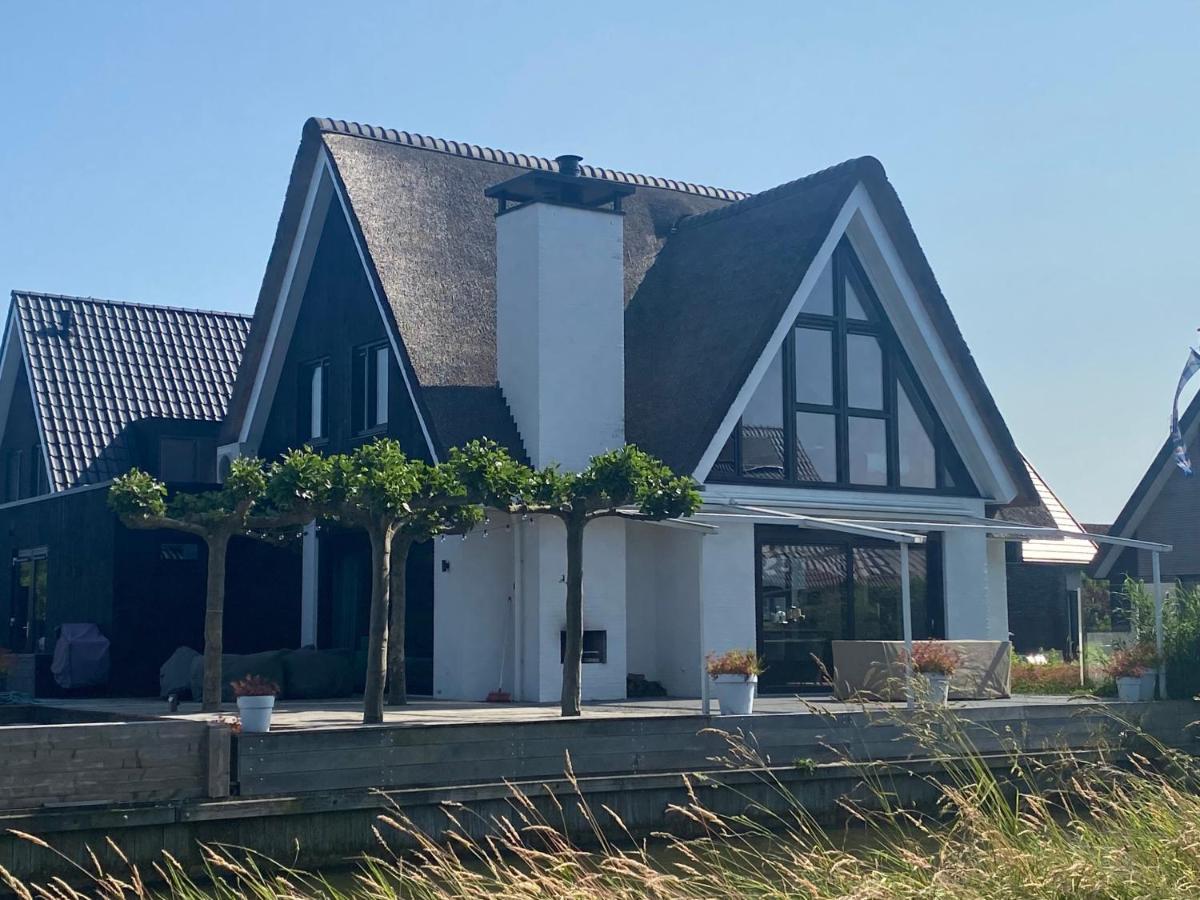 New High End Waterfront Family Villa Stavoren Luaran gambar